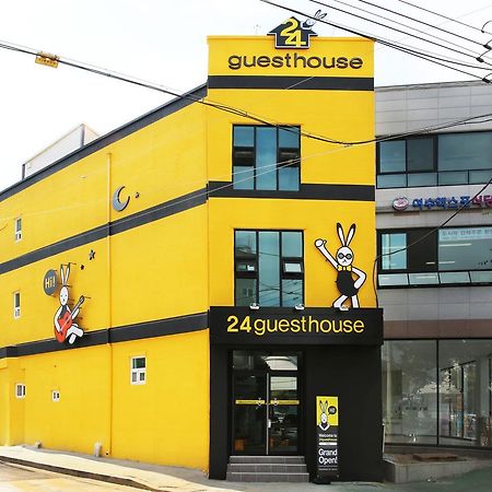 24 Guesthouse Йосу Екстер'єр фото