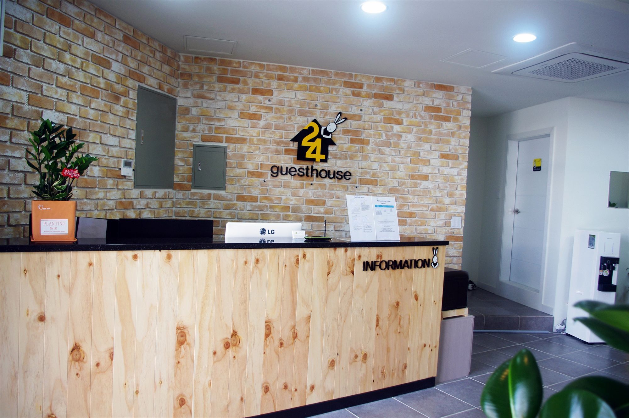 24 Guesthouse Йосу Екстер'єр фото