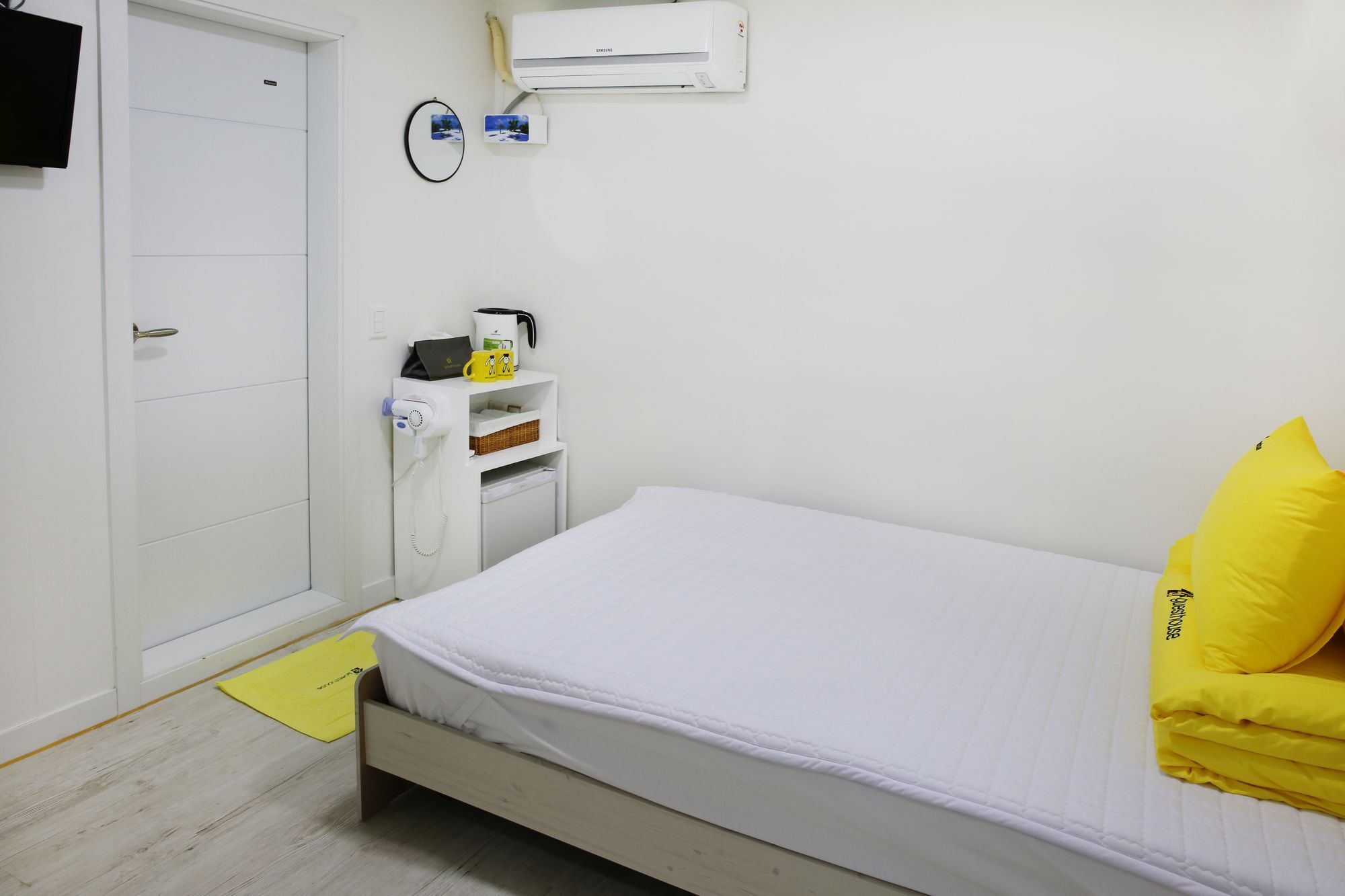 24 Guesthouse Йосу Екстер'єр фото