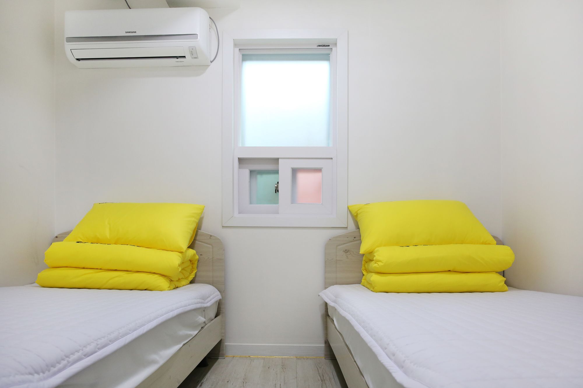 24 Guesthouse Йосу Екстер'єр фото
